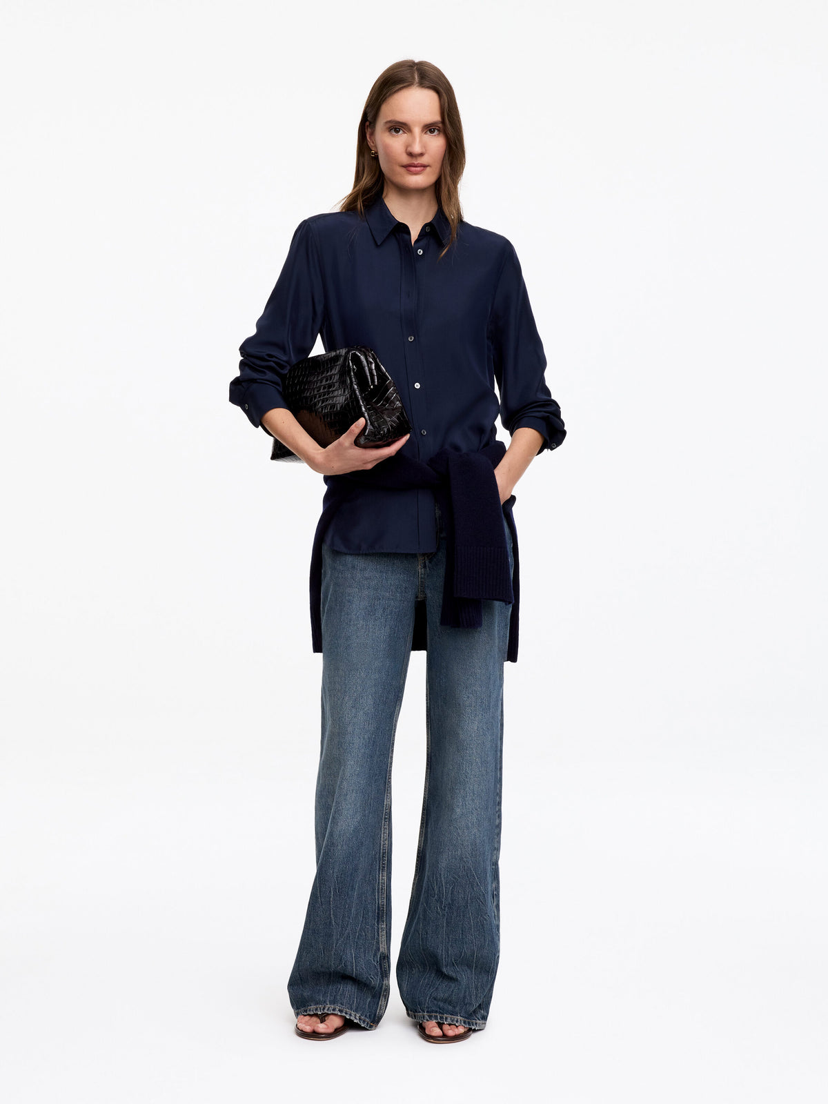 Low Flared Jeans - Blue - Image 2