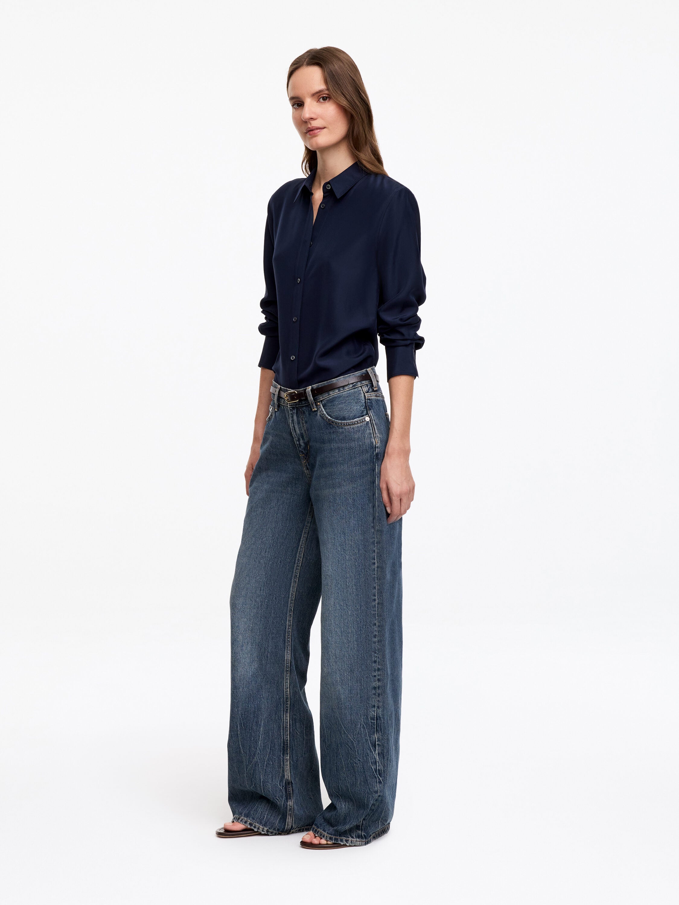 Low Flared Jeans - Blue - Image 4