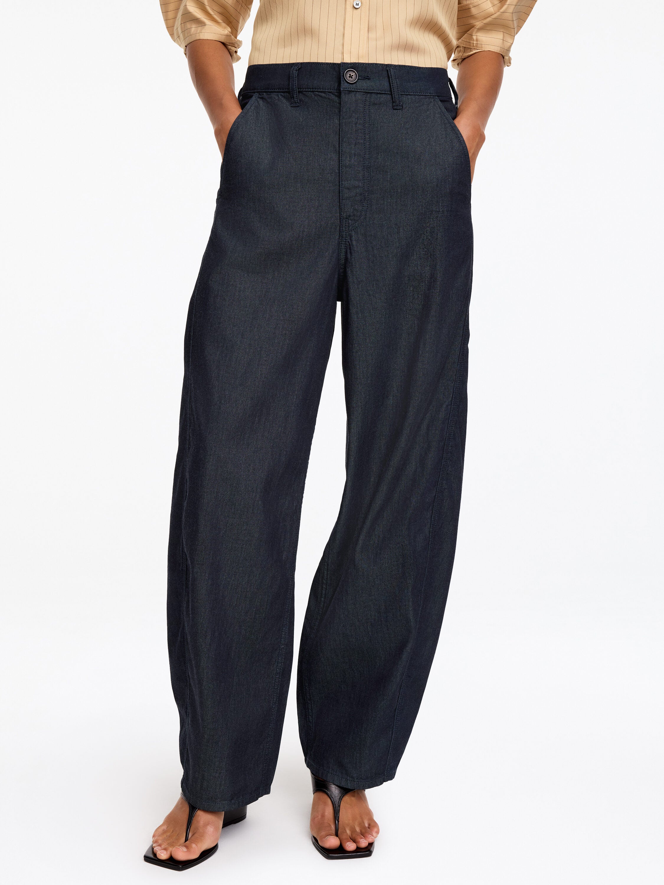 Barrel-Leg Jeans - Blue - Image 4
