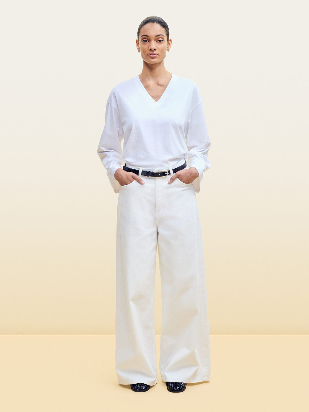 Oversized Wide Jeans - White - Image 6