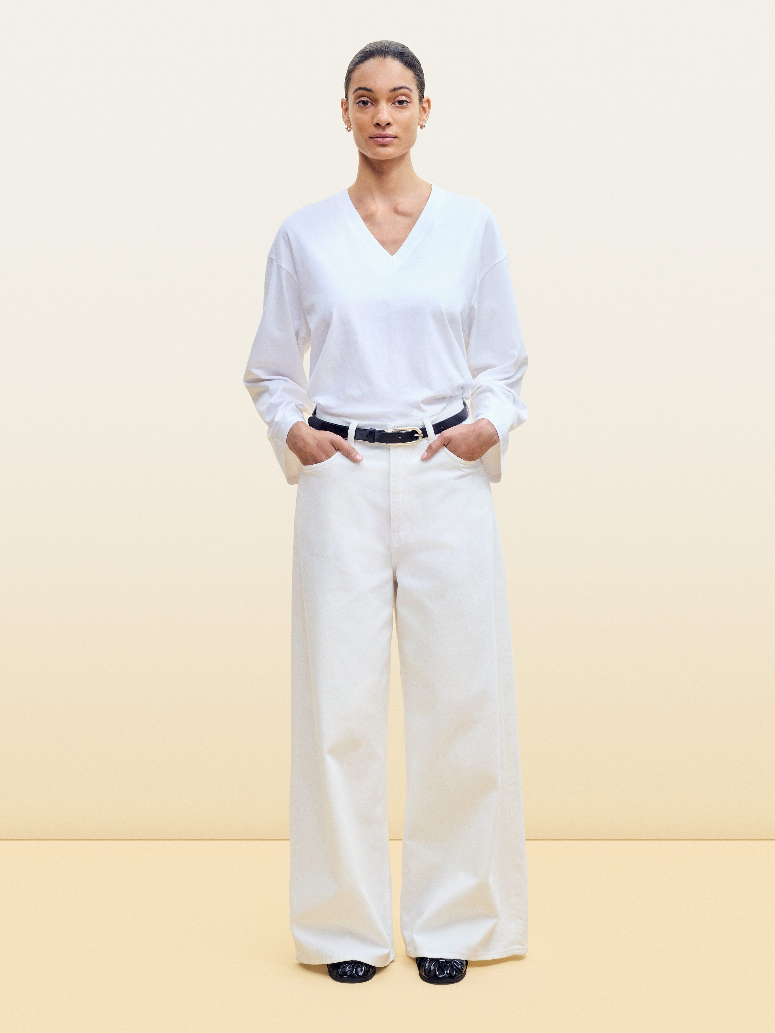 Oversized Wide Jeans - White - Image 6