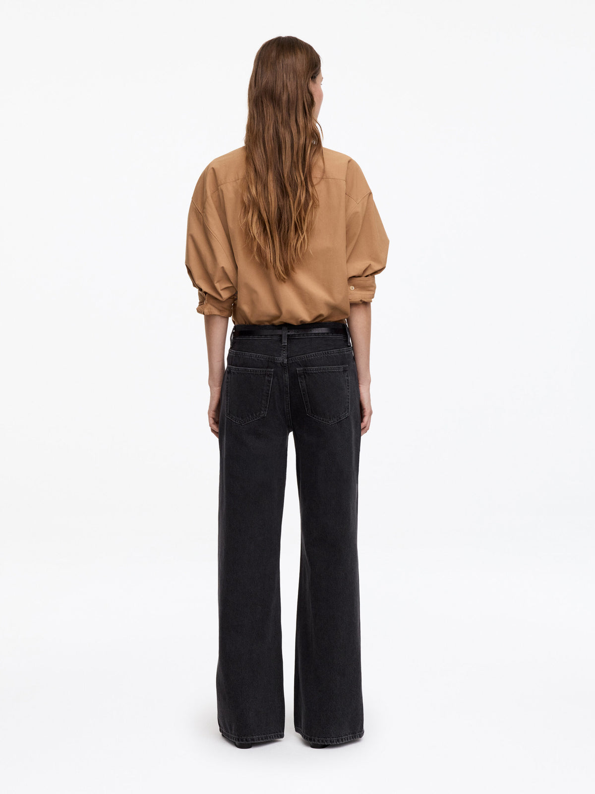 Low Flared Jeans - Black - Image 2