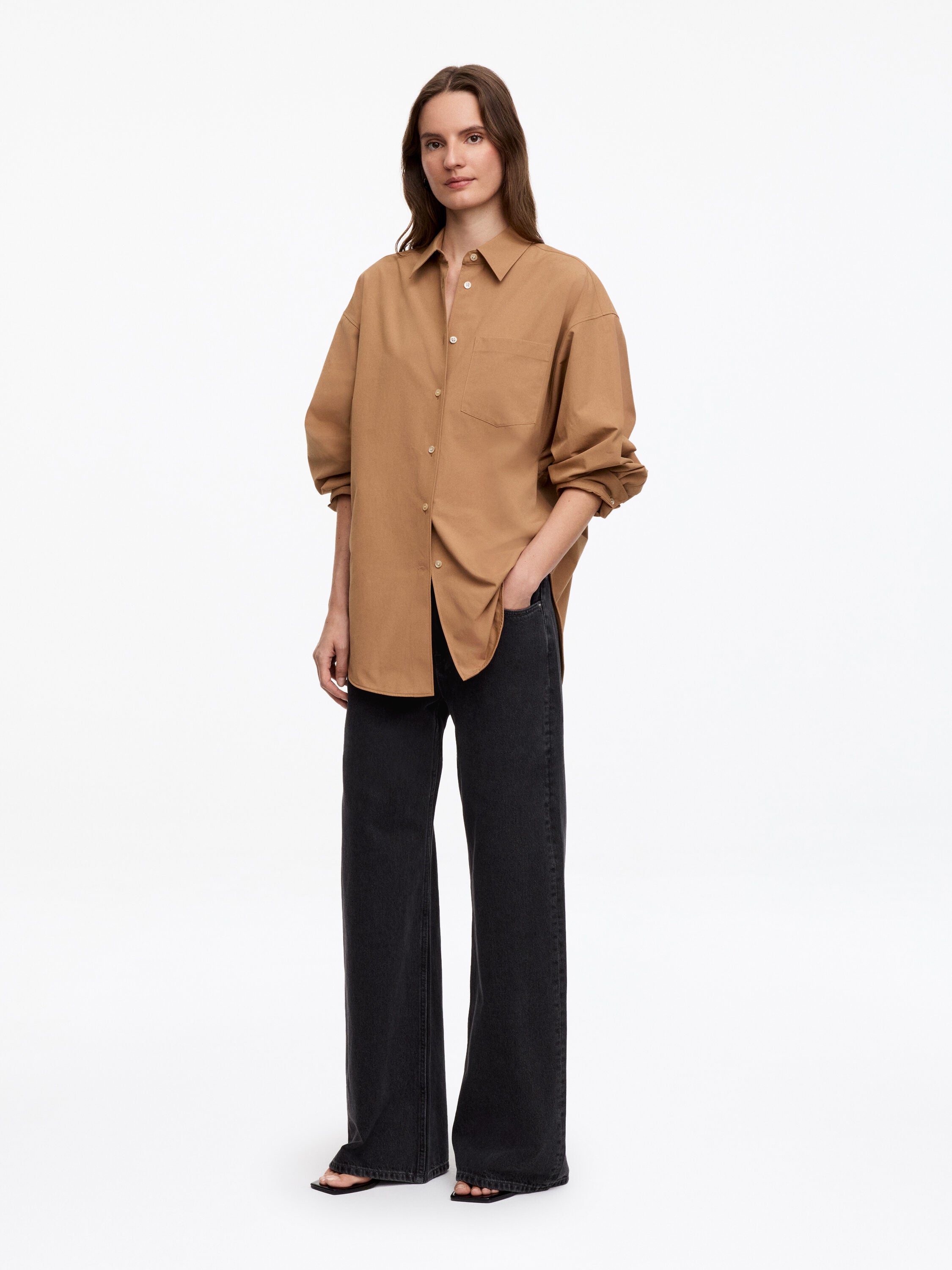 Low Flared Jeans - Black - Image 3