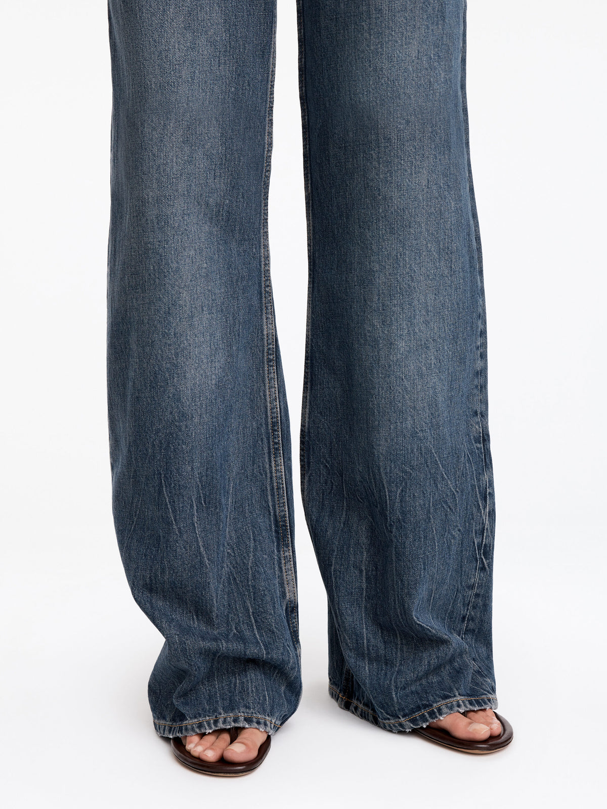 Low Flared Jeans - Blue - Image 5