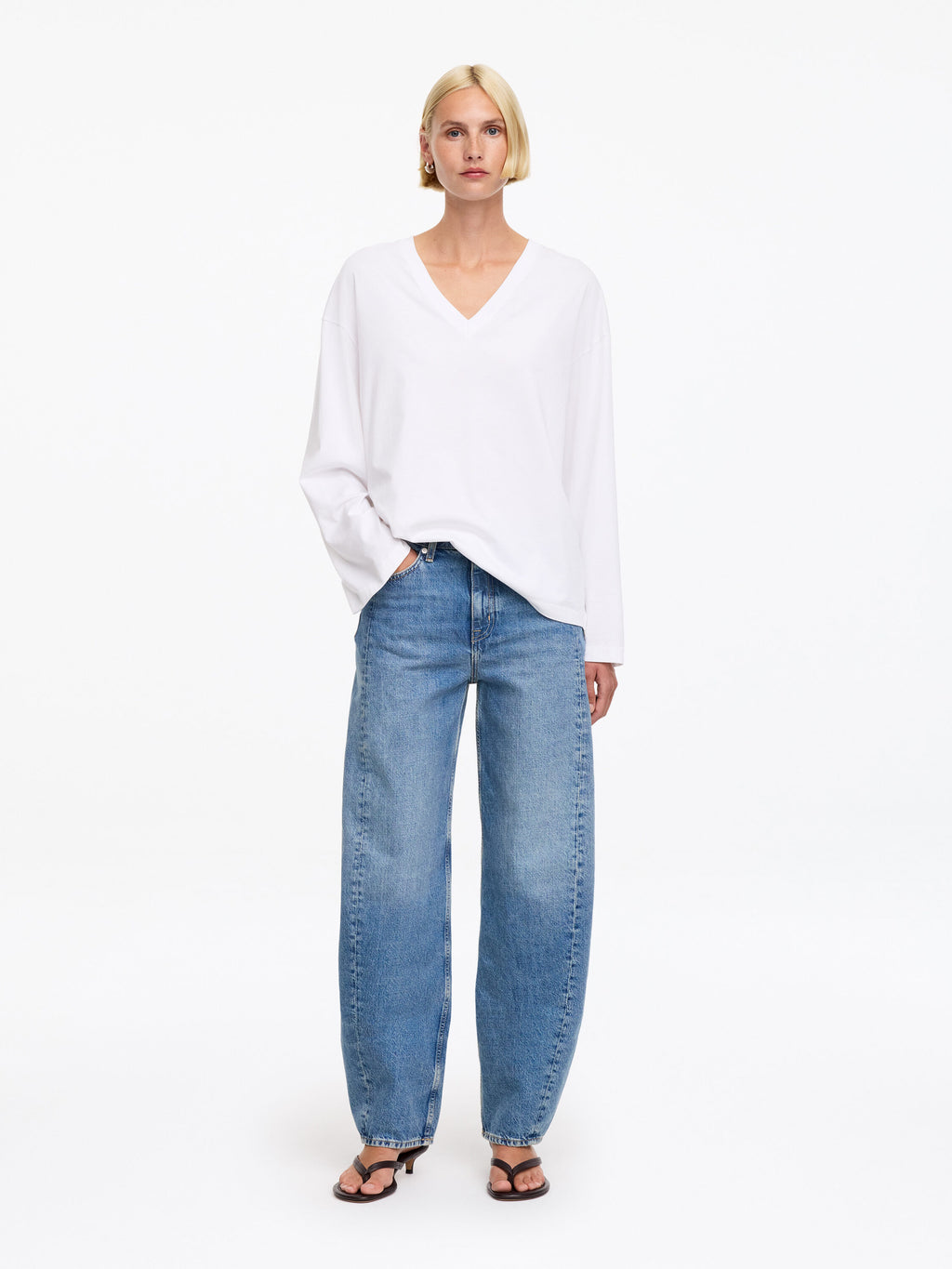 Barrel Jeans - Blue - Image 2